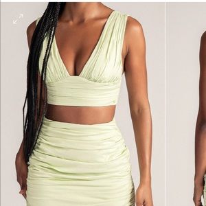 TRINNY
Triangle Plunge Crop Top - Celery